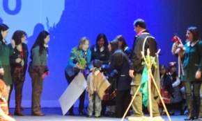 Niños de la fundación Integra saludan a la Primera Dama